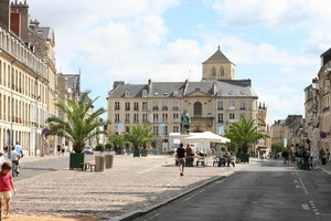 Autovuokraamo Caen