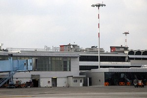 Autovuokraamo Pisa Galileo Galilei Lentokenttä