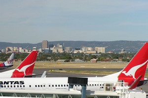 Autovuokraamo Adelaide Lentokenttä