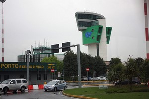 Autovuokraamo Bergamo Lentokenttä