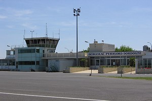 Autovuokraamo Bergerac Lentokenttä