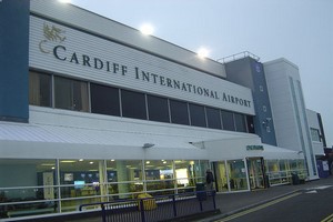 Autovuokraamo Cardiff Lentokenttä