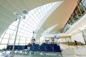 Autovuokraamo Dubai Lentokenttä